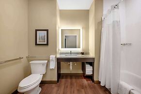 Best Western Plus Lakeview Hotel
