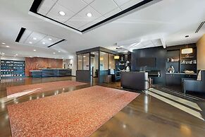 Best Western Plus Lakeview Hotel