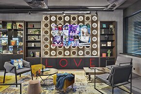Moxy Lausanne City