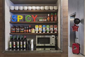 Moxy Lausanne City