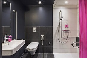 Moxy Lausanne City