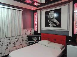 America Motel - Adults Only