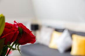 Velvet 2-bedroom Apartment Clock House - Hoddesdon