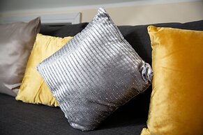 Velvet 2-bedroom Apartment Clock House - Hoddesdon