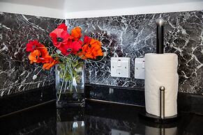 Velvet 2-bedroom Apartment Clock House - Hoddesdon