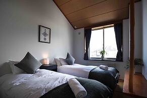 The Phat Packers - Hostel