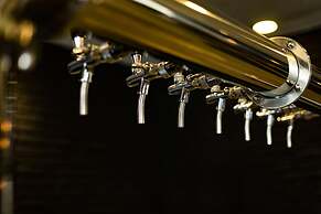 The Phat Packers - Hostel