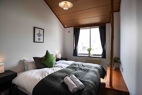 The Phat Packers - Hostel