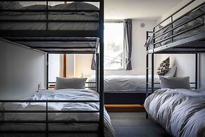 The Phat Packers - Hostel