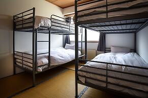 The Phat Packers - Hostel