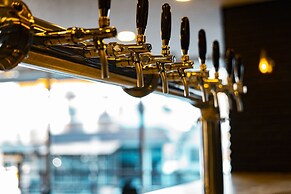 The Phat Packers - Hostel