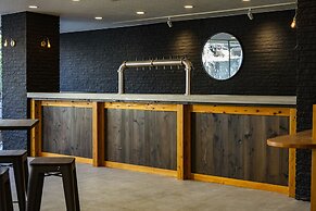 The Phat Packers - Hostel