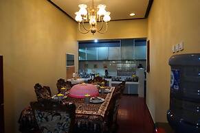 Kanti Kinasih Homestay by The Grand Java