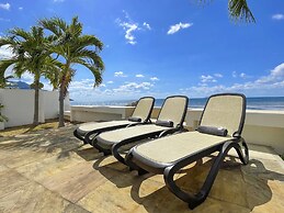 Ocean View Villa - Beauvallon Villas