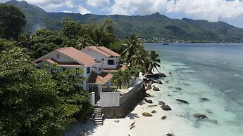 Ocean View Villa - Beauvallon Villas