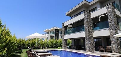 Villa Joy 2 by JoyLettings