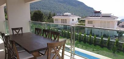 Villa Joy 3 by JoyLettings