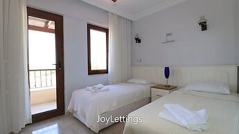 Villa AX07 by JoyLettings