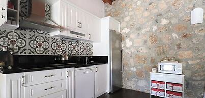 Villa BLN1 by JoyLettings