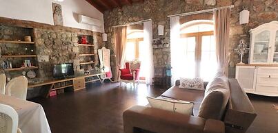 Villa BLN1 by JoyLettings