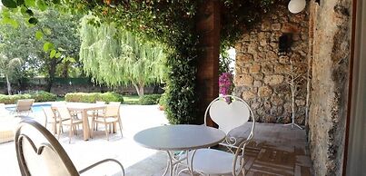 Villa BLN1 by JoyLettings