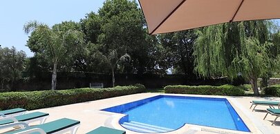 Villa BLN1 by JoyLettings