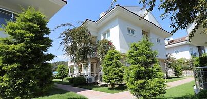Villa BGA4 by JoyLettings