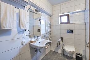 Avena Mountain Hotel - Adults Only