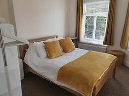 One Bedroom Flat in Whitstable With Free Parking