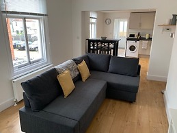 One Bedroom Flat in Whitstable With Free Parking