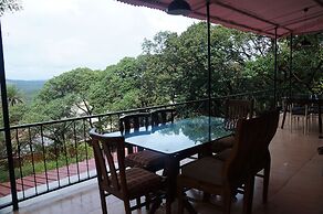 Hotel Godai Girikunj