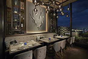 Four Seasons Hotel Tokyo at Otemachi