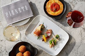 Four Seasons Hotel Tokyo at Otemachi