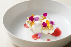 Four Seasons Hotel Tokyo at Otemachi