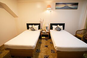 E-Outfitting Golden Country Hotel