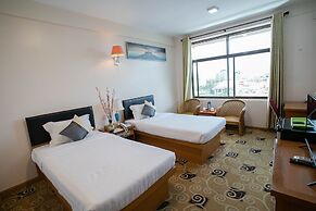 E-Outfitting Golden Country Hotel