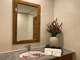 E-Outfitting Golden Country Hotel