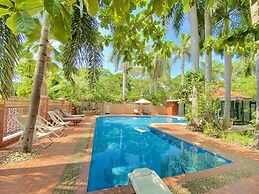 E-Outfitting Golden Country Hotel