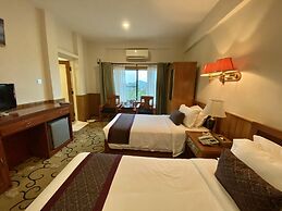 E-Outfitting Golden Country Hotel