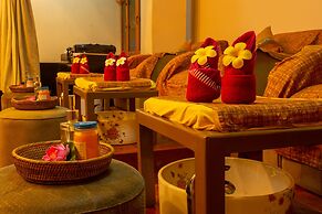 E-Outfitting Golden Country Hotel