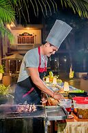 E-Outfitting Golden Country Hotel