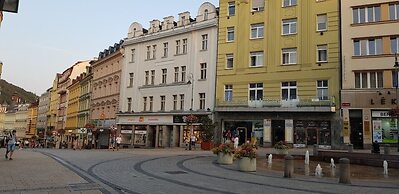 Ksenia Apartment