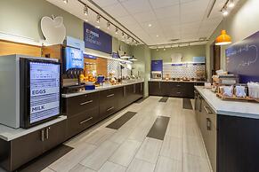 Holiday Inn Express & Suites Brunswick - Harpers Ferry Area by IHG