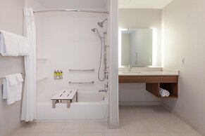 Holiday Inn Express & Suites Brunswick - Harpers Ferry Area by IHG