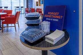 Holiday Inn Express & Suites Brunswick - Harpers Ferry Area by IHG