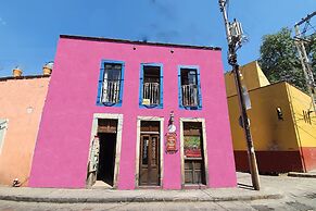 Capital O Hotel Al Son de los Santos - Hostel