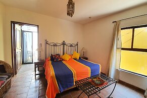 Capital O Hotel Al Son de los Santos - Hostel