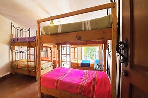 Capital O Hotel Al Son de los Santos - Hostel