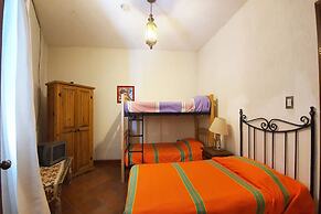 Capital O Hotel Al Son de los Santos - Hostel