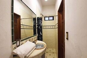 Capital O Hotel Al Son de los Santos - Hostel